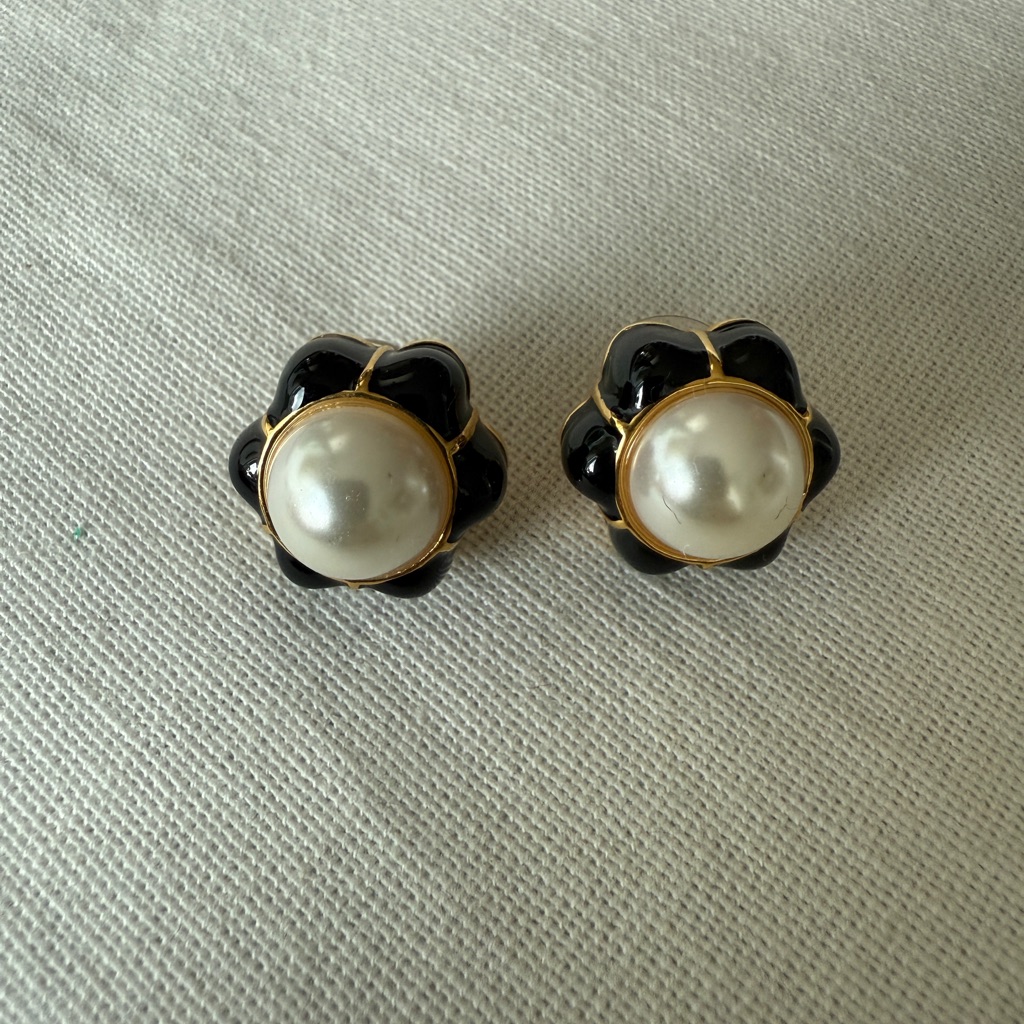Lele Sadoughi Black And Gold Floral Pearl Earrings